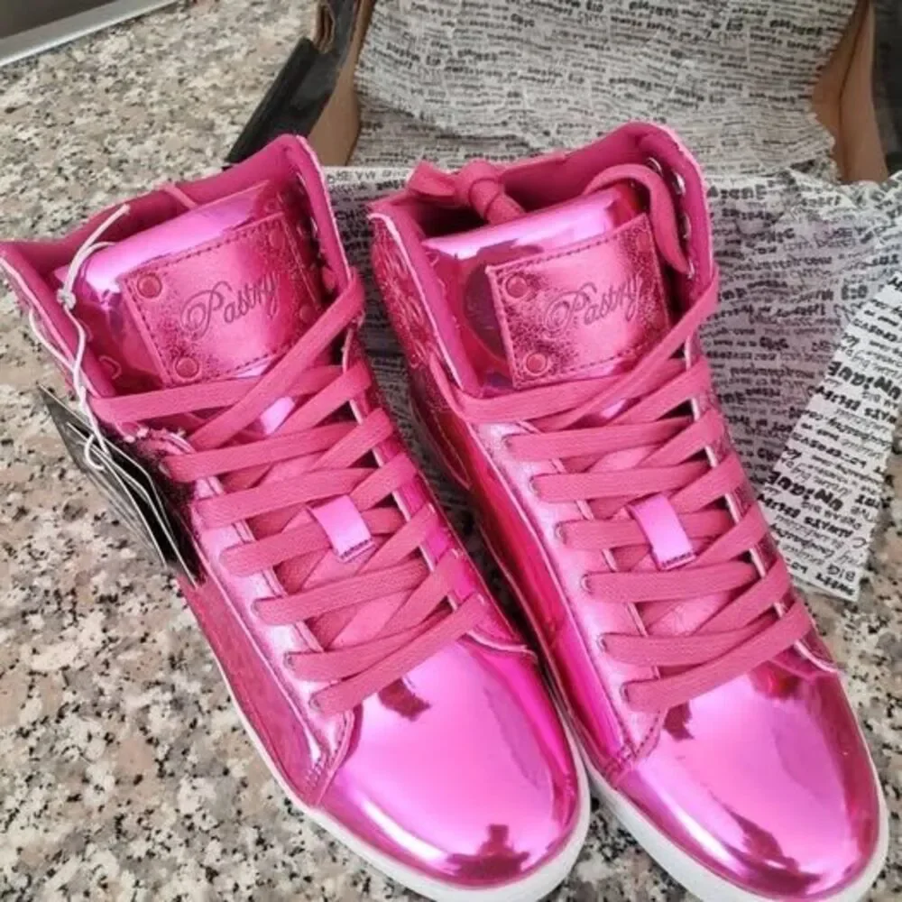 New Pastry Pop Tart Glitter High-Top Sneaker & Dance Shoe - Pink - Size 6.5